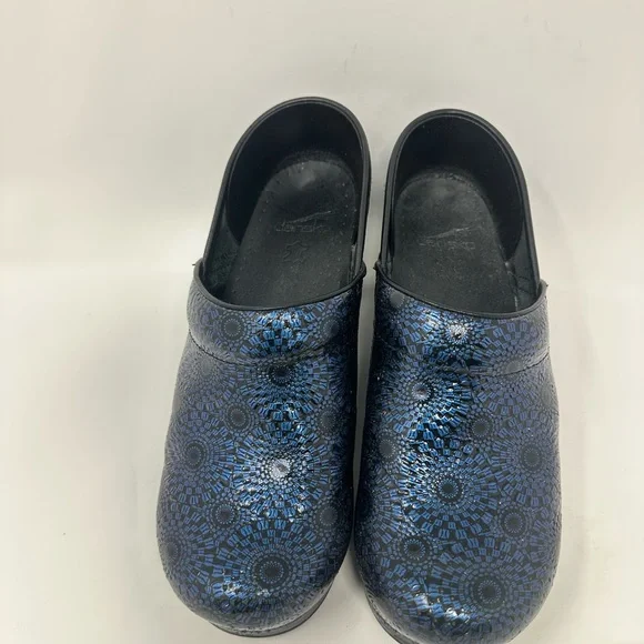 Dansko Professional Clogs Women's EUR 39 US 8.5 Blue Medallion - Picture 1 of 13